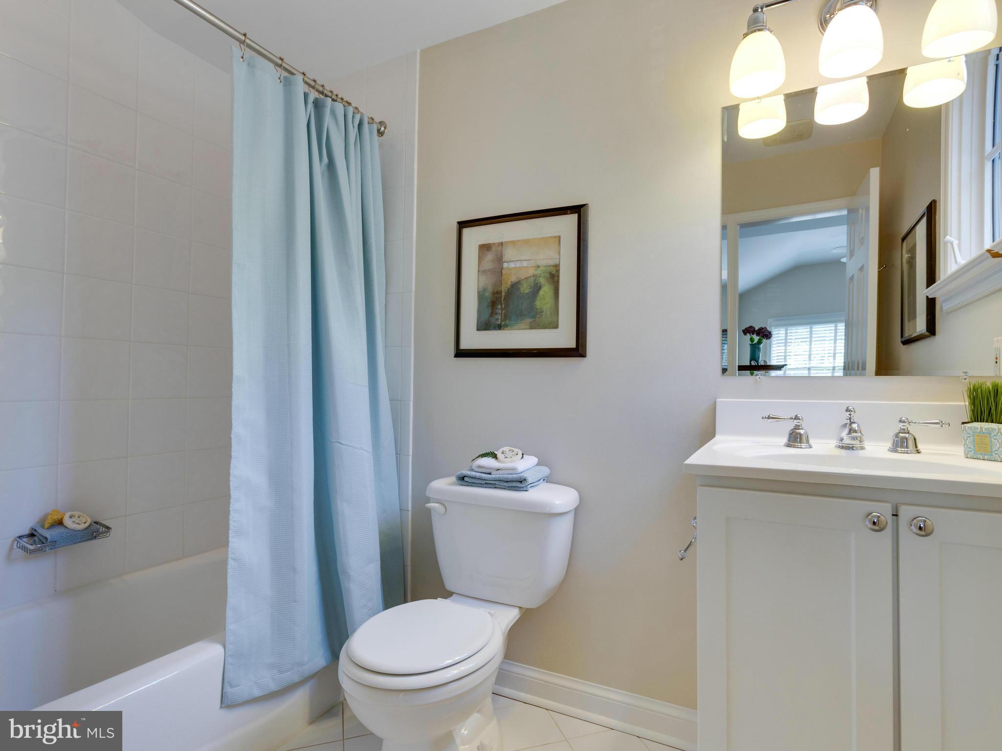 5605 Parkston Road Bethesda, MD 20816 - Photo 17 of 28 Bath