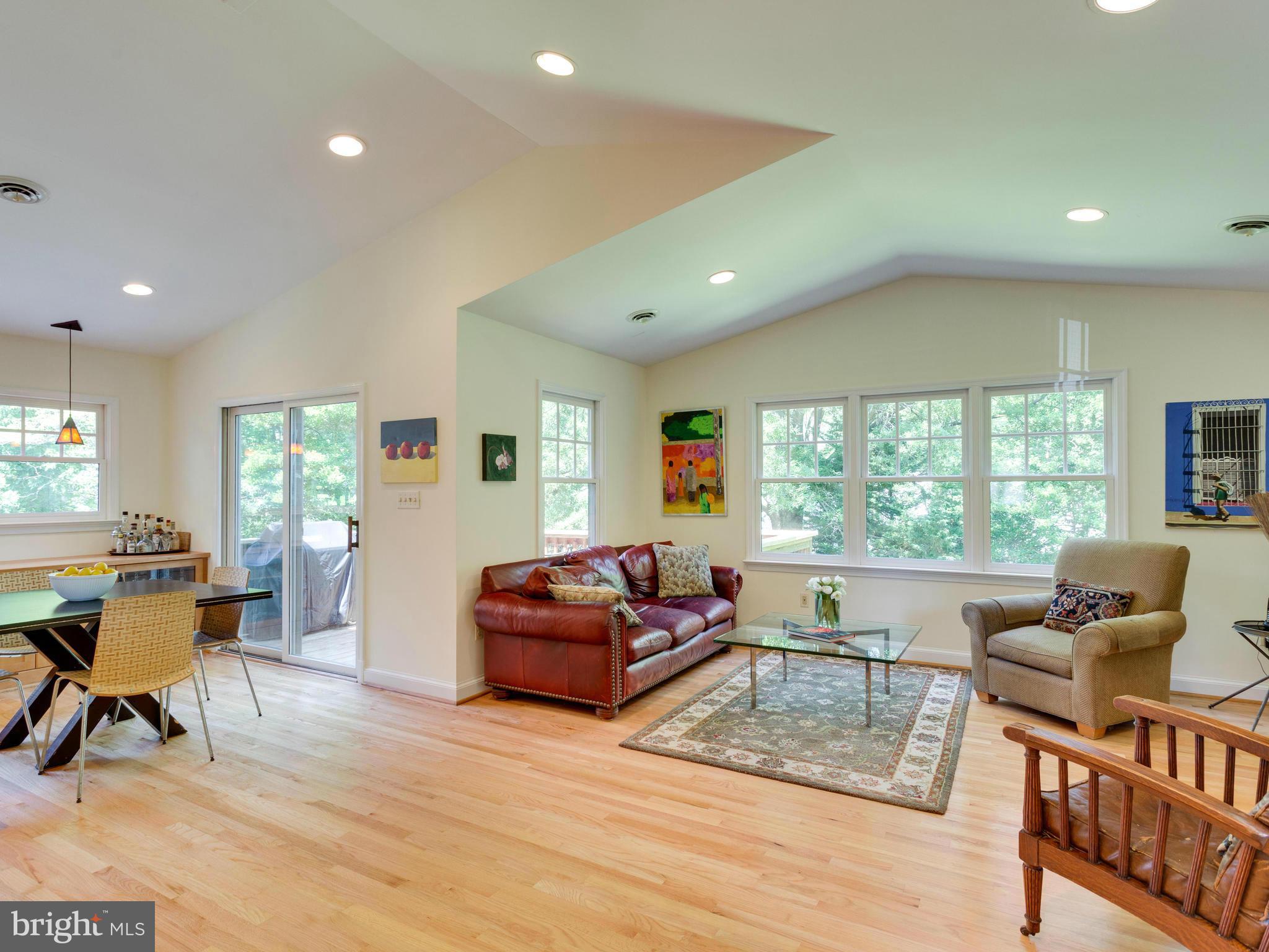 5605 Parkston Road Bethesda, MD 20816 - Photo 10 of 28 Family Room