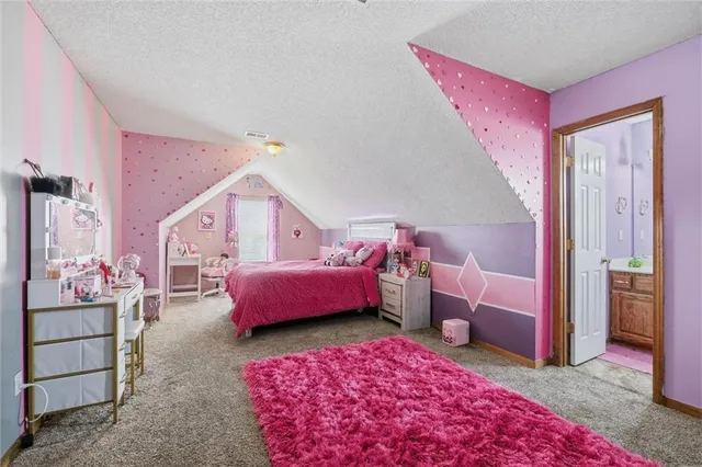 $419,950 | 4407 Southwest Briarbrook Drive, Lee's Summit, MO 64082