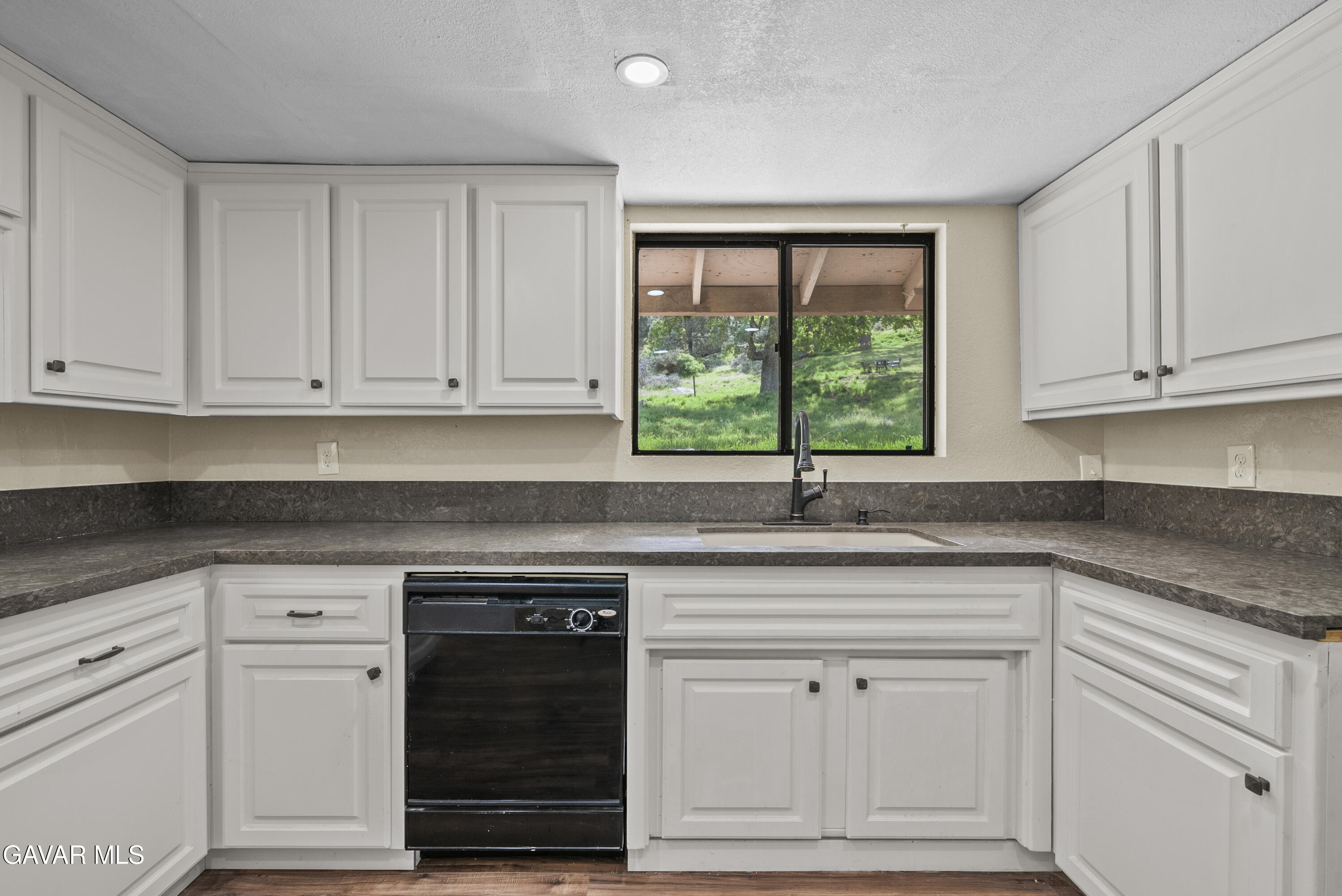 29570 Butterfield Way Tehachapi, CA 93561 - Photo 17 of 59 DSC04401