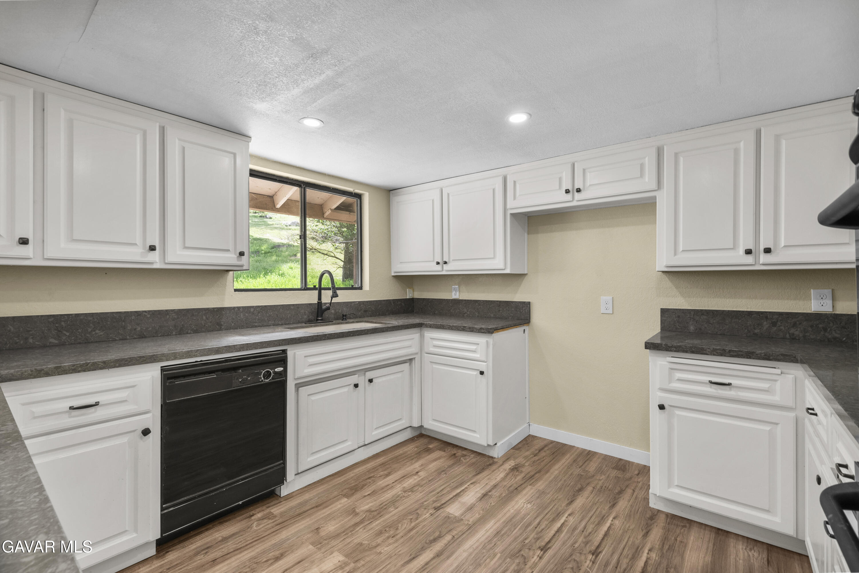 29570 Butterfield Way Tehachapi, CA 93561 - Photo 20 of 59 DSC04431