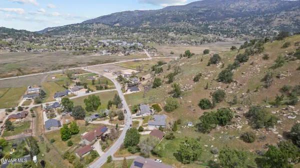$550,000 | 29570 Butterfield Way, Tehachapi, CA 93561