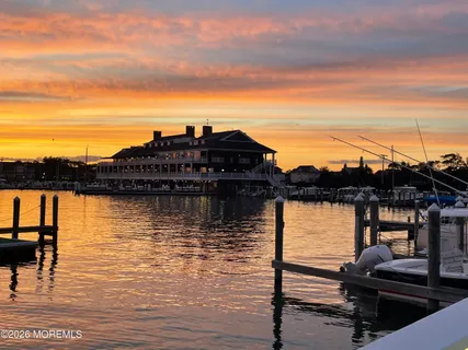 $6,200,000 | 564 Lake Avenue, Bay Head, NJ 08742