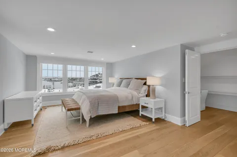 $6,200,000 | 564 Lake Avenue, Bay Head, NJ 08742