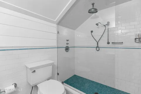 $6,200,000 | 564 Lake Avenue, Bay Head, NJ 08742