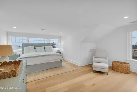 $6,200,000 | 564 Lake Avenue, Bay Head, NJ 08742