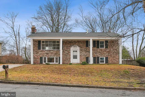 front view of house with a yard
