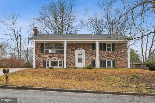 front view of house with a yard