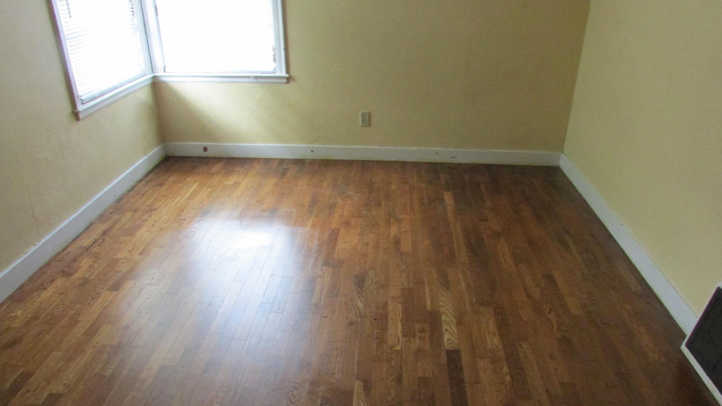 4898 Territorial Road Benton Harbor, MI 49022 - Photo 12 of 20 IMG_0004