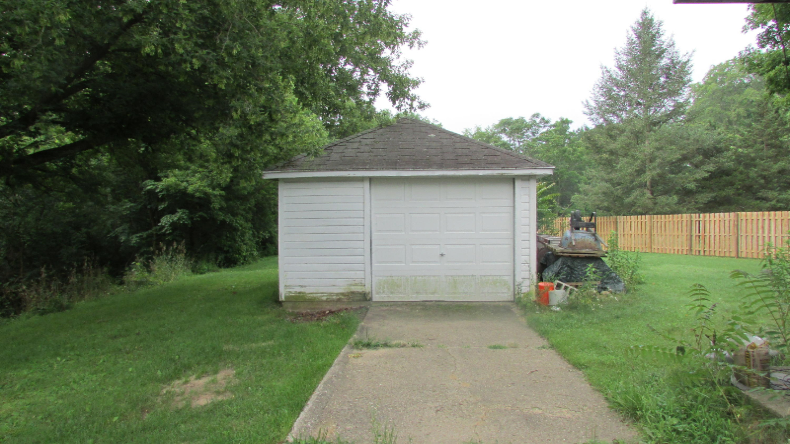4898 Territorial Road Benton Harbor, MI 49022 - Photo 3 of 20 IMG_0020