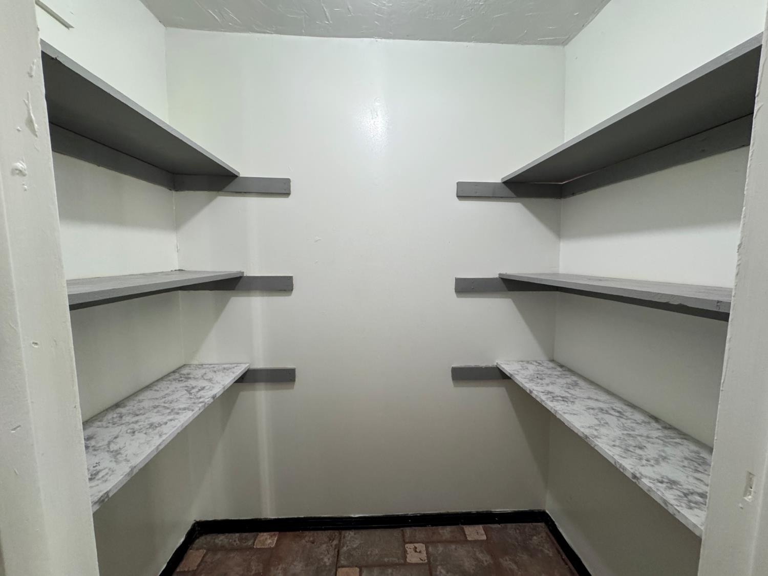 687 South 8th Street Kerman, CA 93630 - Photo 10 of 16