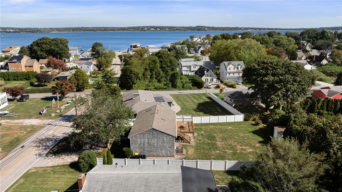 193 Bonnet Shores Road Narragansett, RI 02882 - Photo 2 of 3