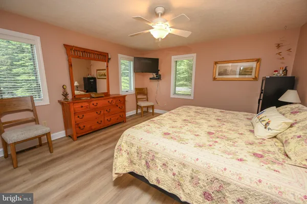 $949,000 | 8 Heron Cove East, Oakland, MD 21550