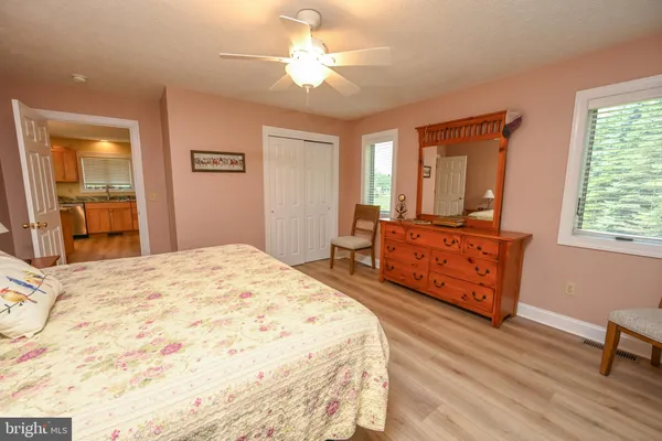$949,000 | 8 Heron Cove East, Oakland, MD 21550