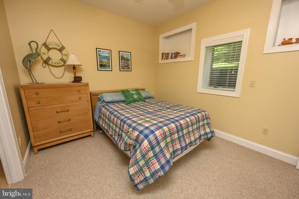 $949,000 | 8 Heron Cove East, Oakland, MD 21550