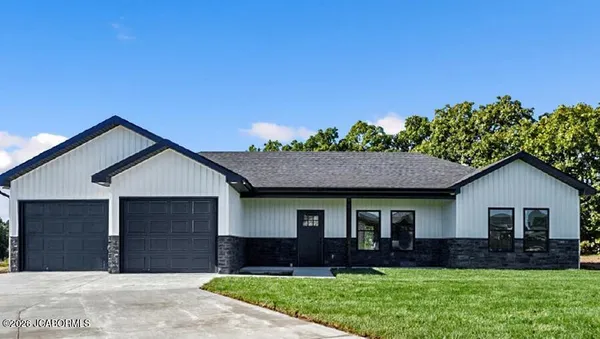 $332,000 | 734 Vine Drive, Holts Summit, MO 65043