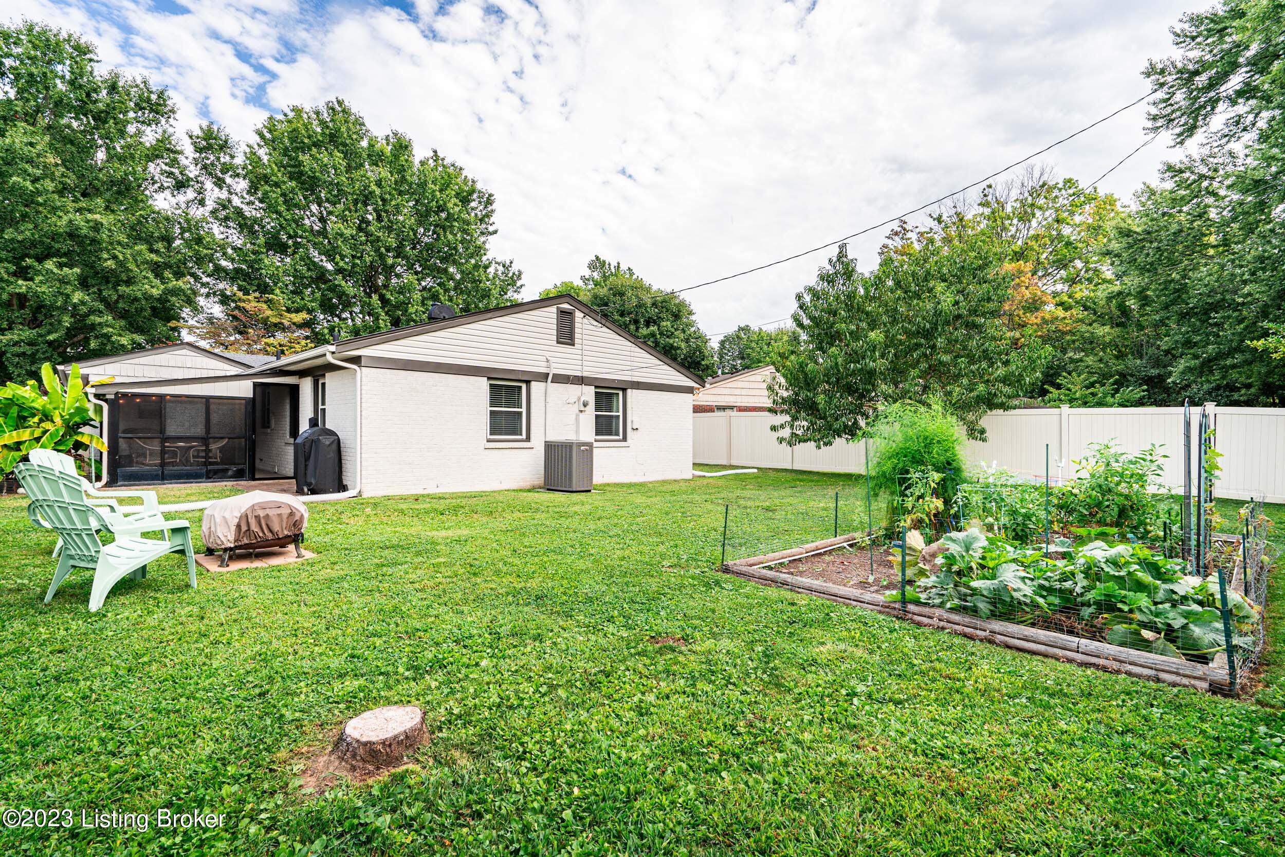 3032 Nepperhan Road Louisville, KY 40220 - Photo 27 of 32 3032 Nepperhan Rd-13