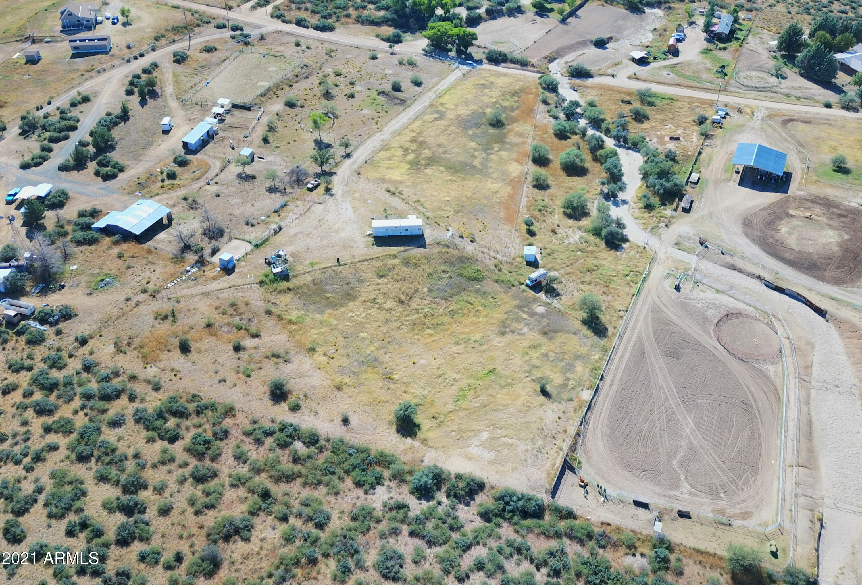 6699 Windmill Road Skull Valley, AZ 86338 - Photo 3 of 17 724 E