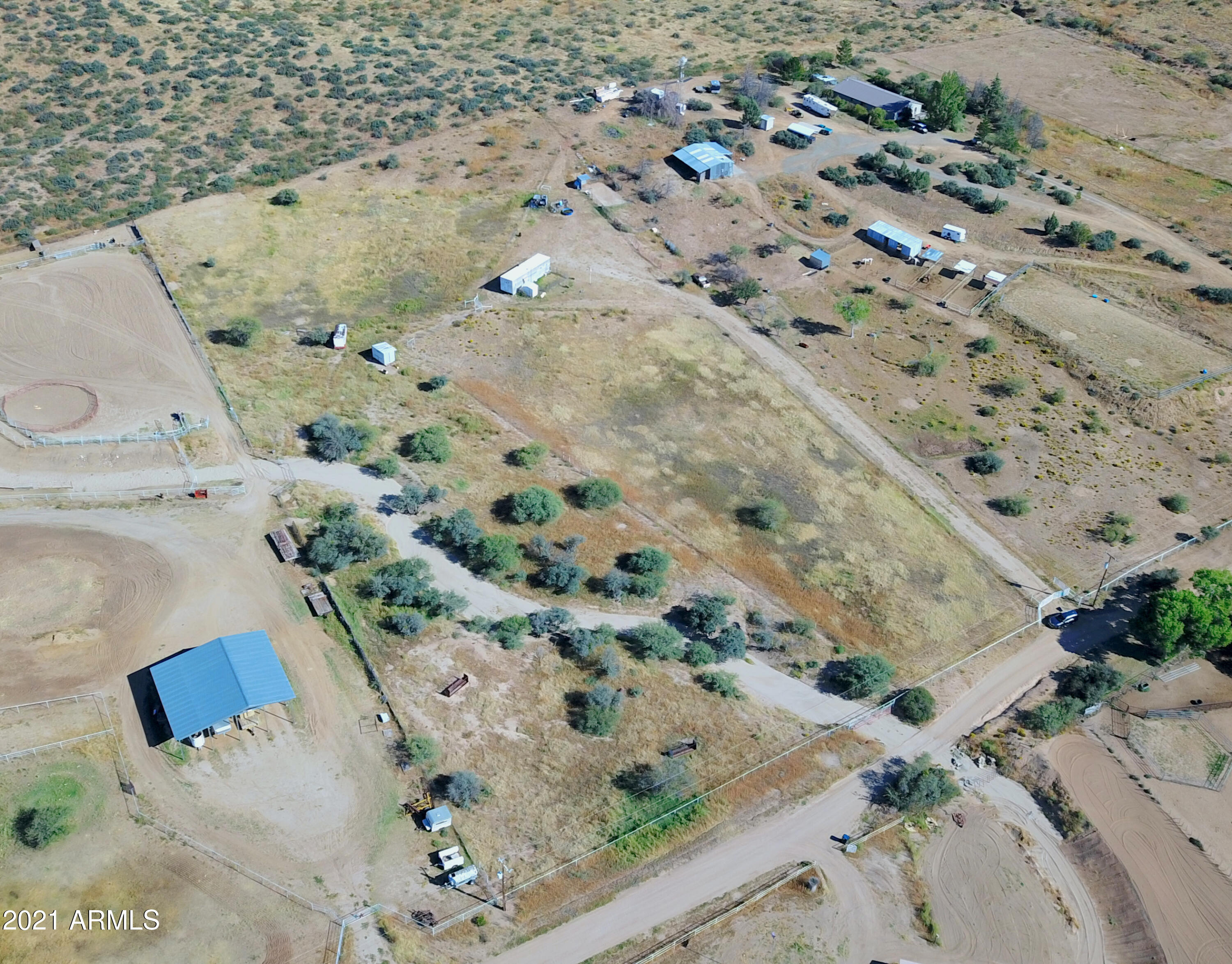 6699 Windmill Road Skull Valley, AZ 86338 - Photo 4 of 17 725 E