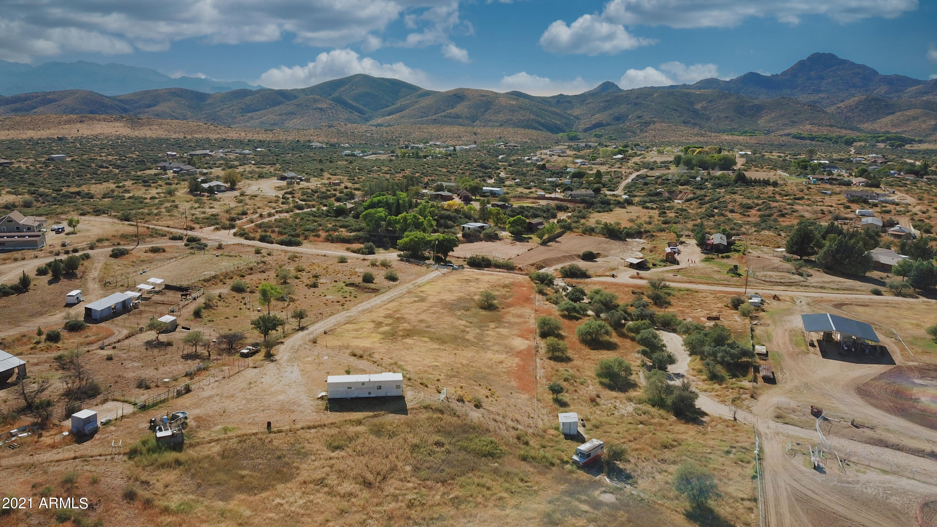 6699 Windmill Road Skull Valley, AZ 86338 - Photo 10 of 17 737 E