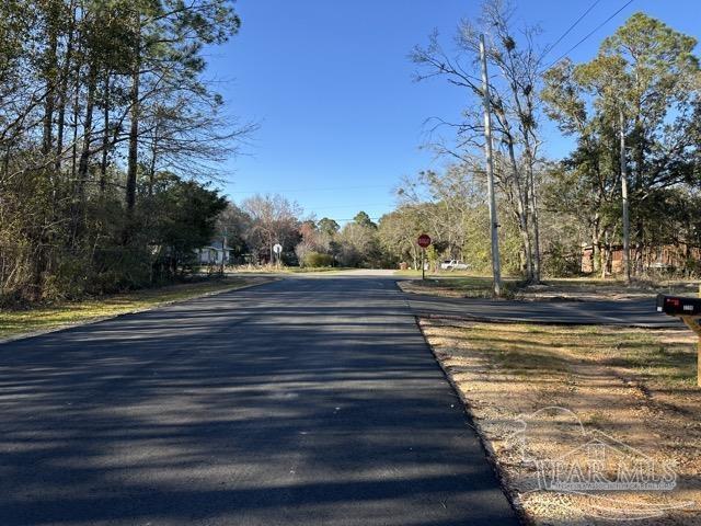 3914 Thornton Street Milton, FL 32571 - Photo 29 of 35