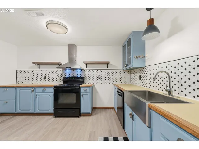 $479,000 | 2595 Brussells Street, North Bend, OR 97459