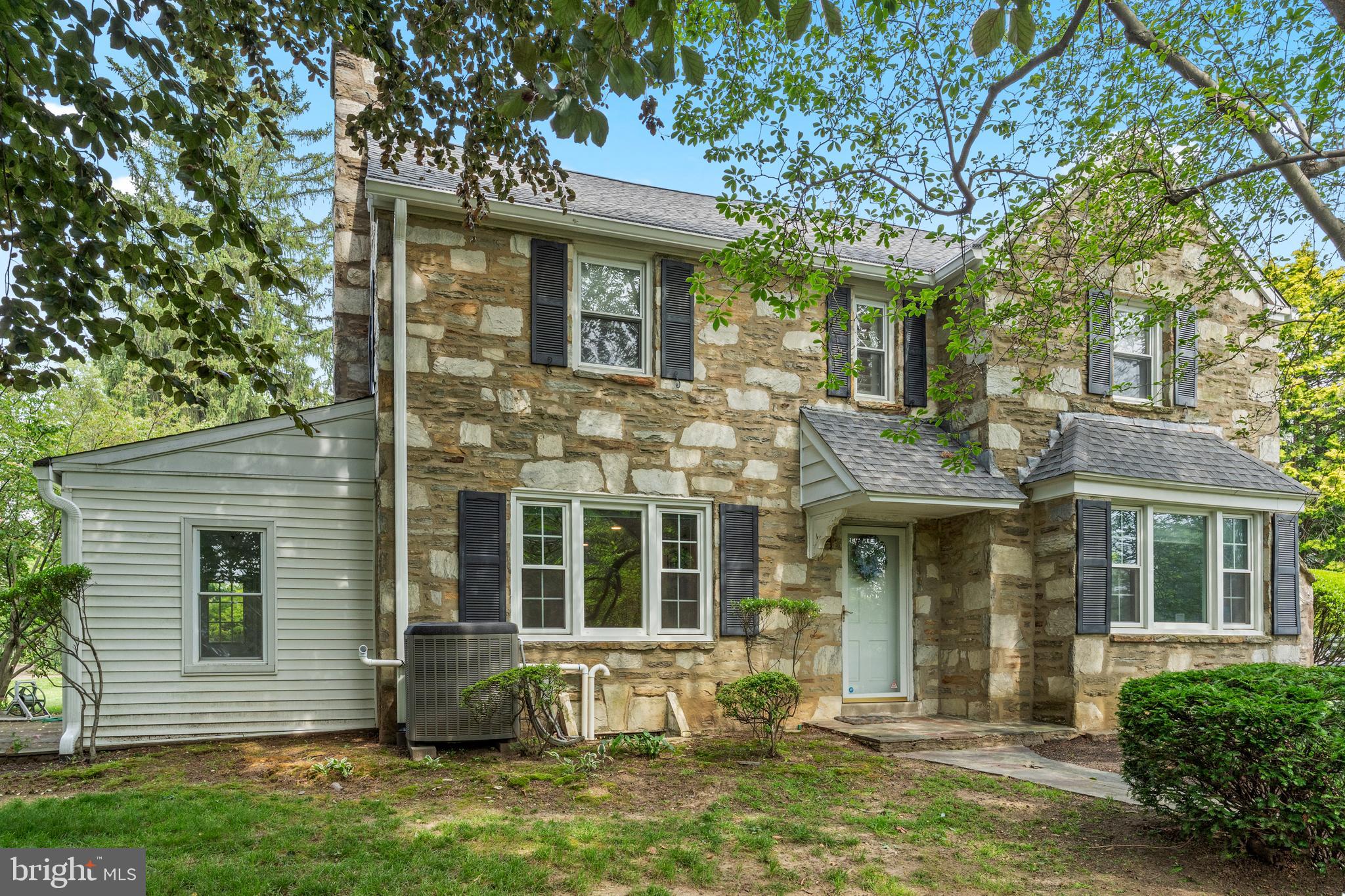 706 Dale Road Huntingdon Valley, PA 19006 - Photo 3 of 29