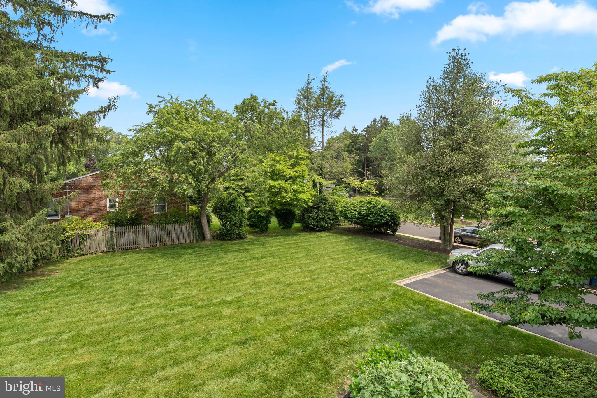 706 Dale Road Huntingdon Valley, PA 19006 - Photo 5 of 29