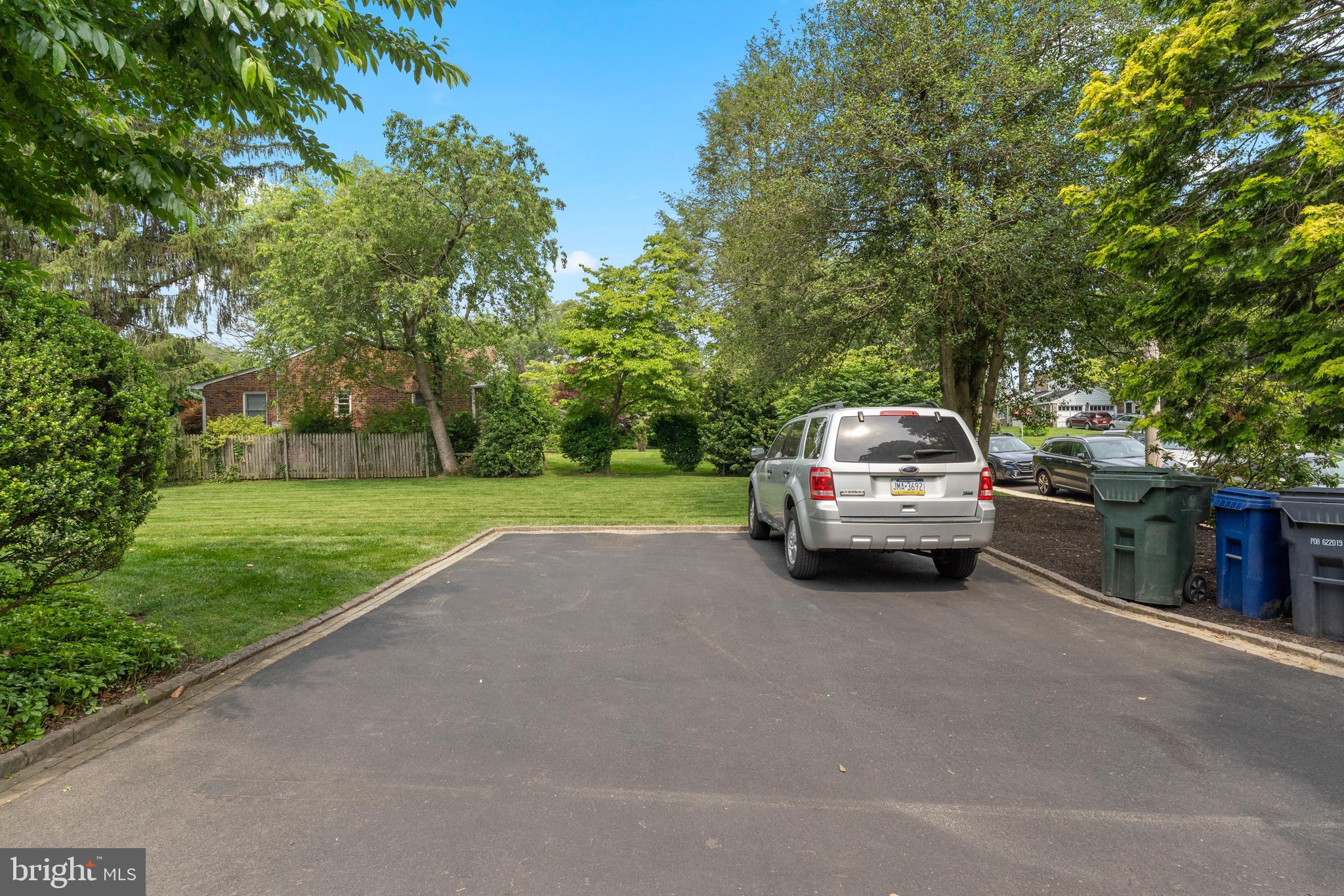 706 Dale Road Huntingdon Valley, PA 19006 - Photo 7 of 29