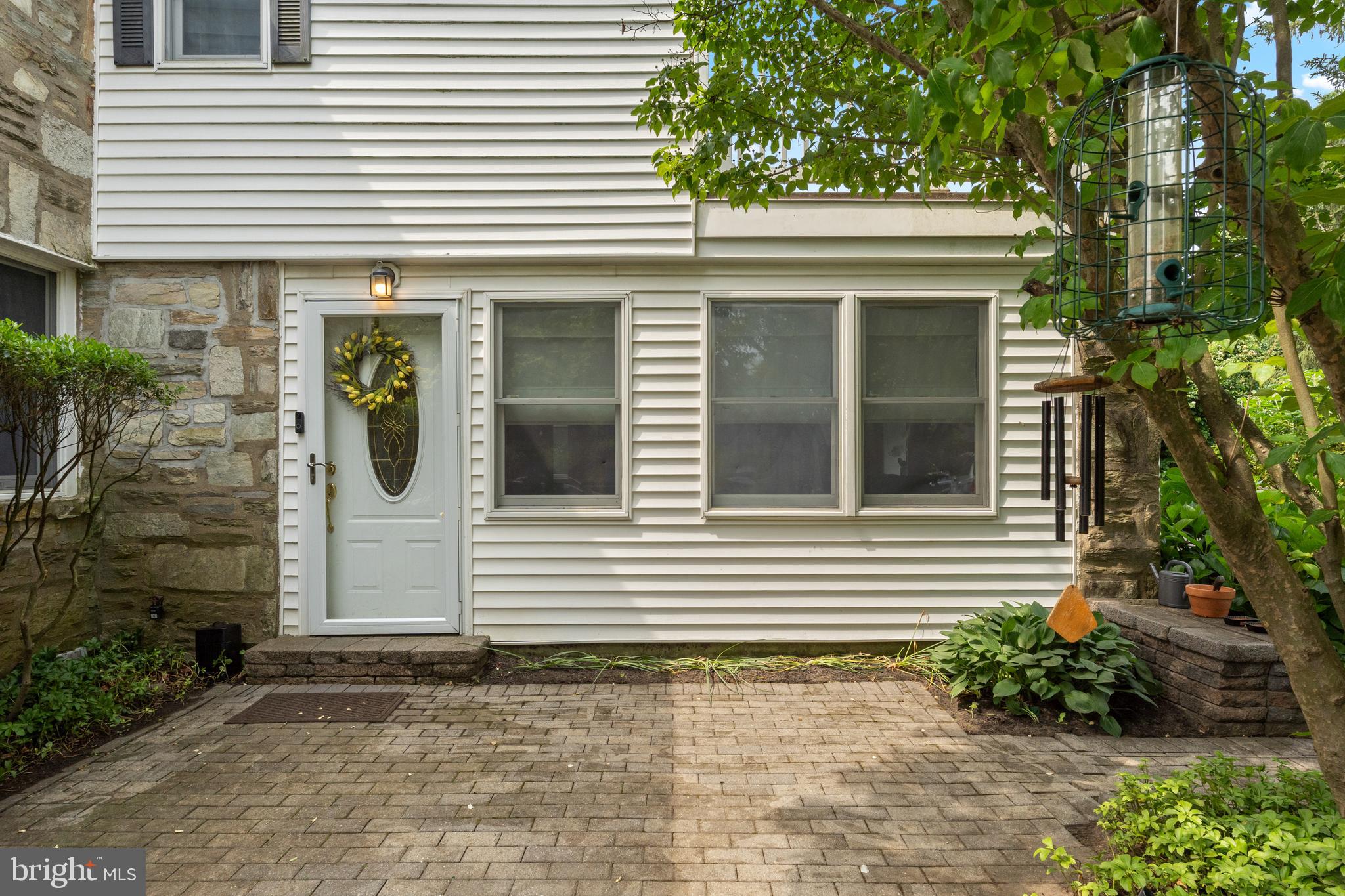 706 Dale Road Huntingdon Valley, PA 19006 - Photo 8 of 29