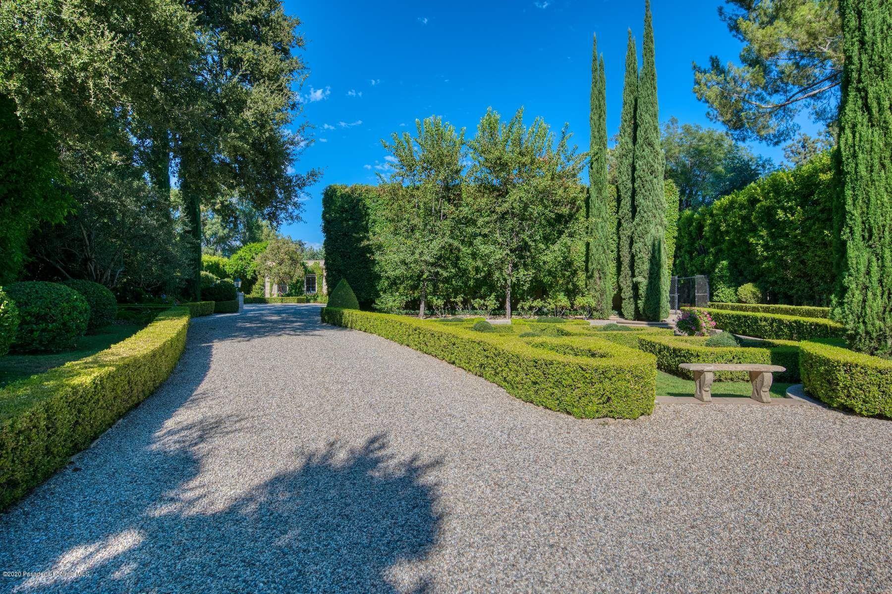 400 South San Rafael Avenue Pasadena, CA 91105 - Photo 46 of 49 a view of a park with large trees