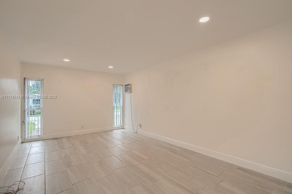 115 West Mango Road Lake Worth, FL 33467 - Photo 19 of 32 a view of an empty room