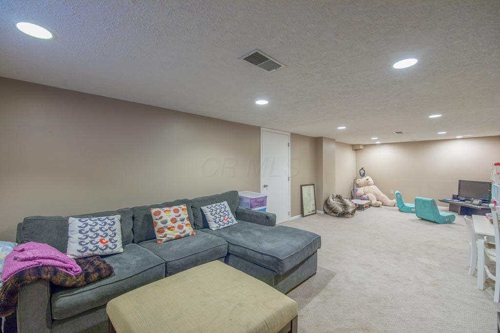 2240 Dorset Road Columbus, OH 43221 - Photo 21 of 28