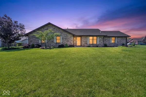 $274,900 | 5505 West Sudbury Drive, Muncie, IN 47304