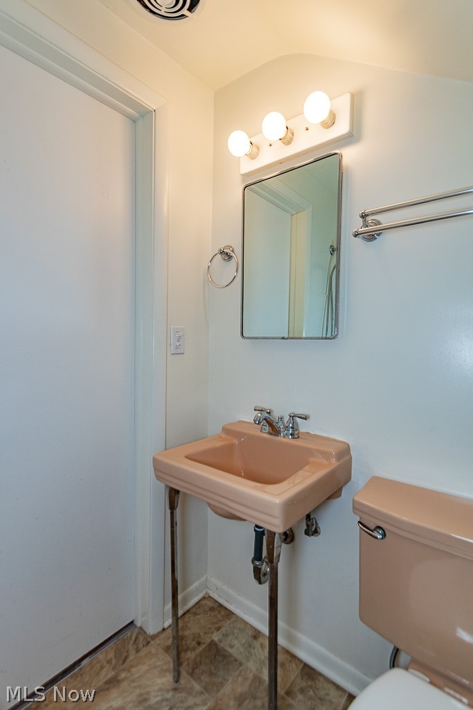 4149 Wilmington Road Cleveland, OH 44121 - Photo 26 of 35 Gallery Image 26