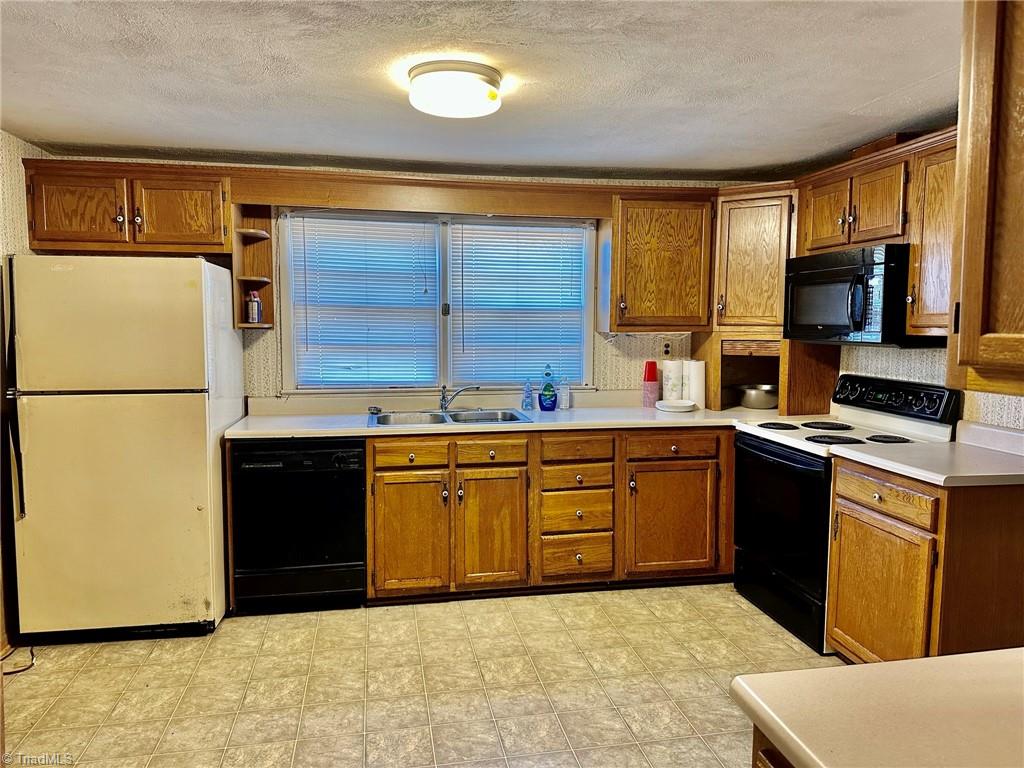 5902 Inman Road Greensboro, NC 27410 - Photo 3 of 26 Gallery Image 3