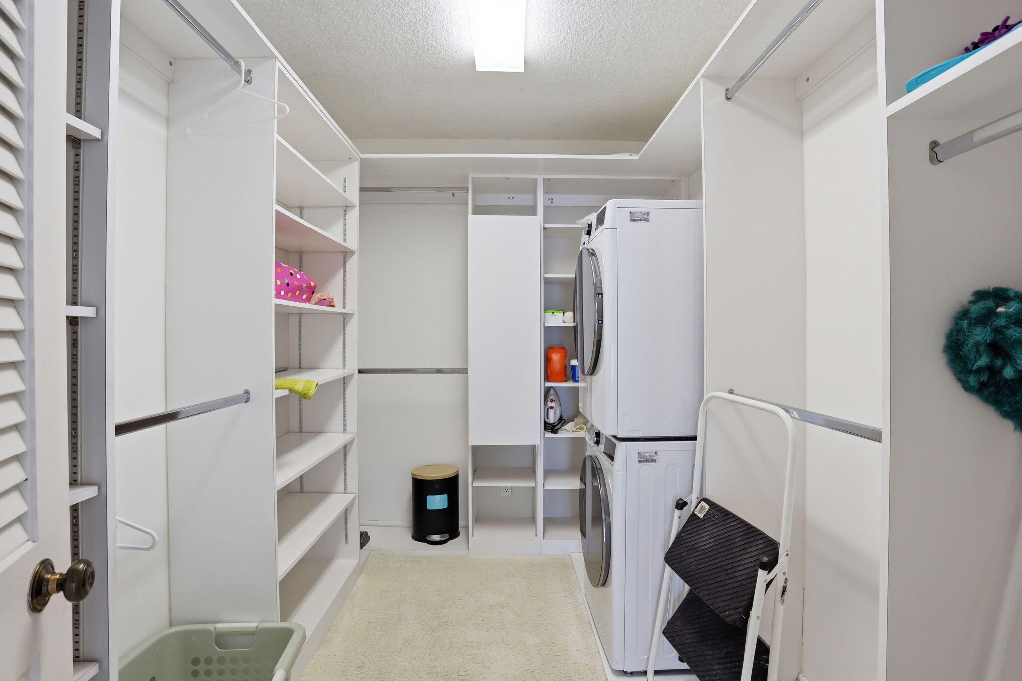 600 South Ocean Boulevard, Unit 6010 Boca Raton, FL 33432 - Photo 27 of 39 Laundry