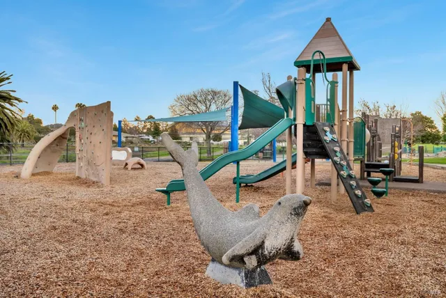 $599,000 | 61 Pixley Avenue, Unit 3, Corte Madera, CA 94925