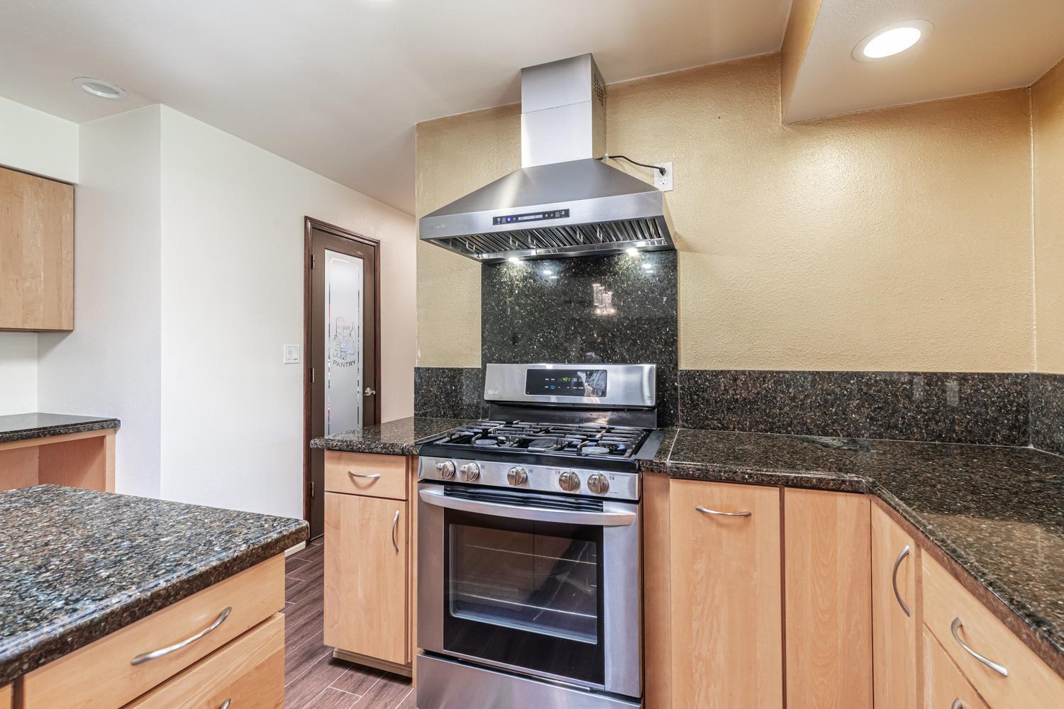 2479 West San Ramon Avenue Fresno, CA 93711 - Photo 22 of 55