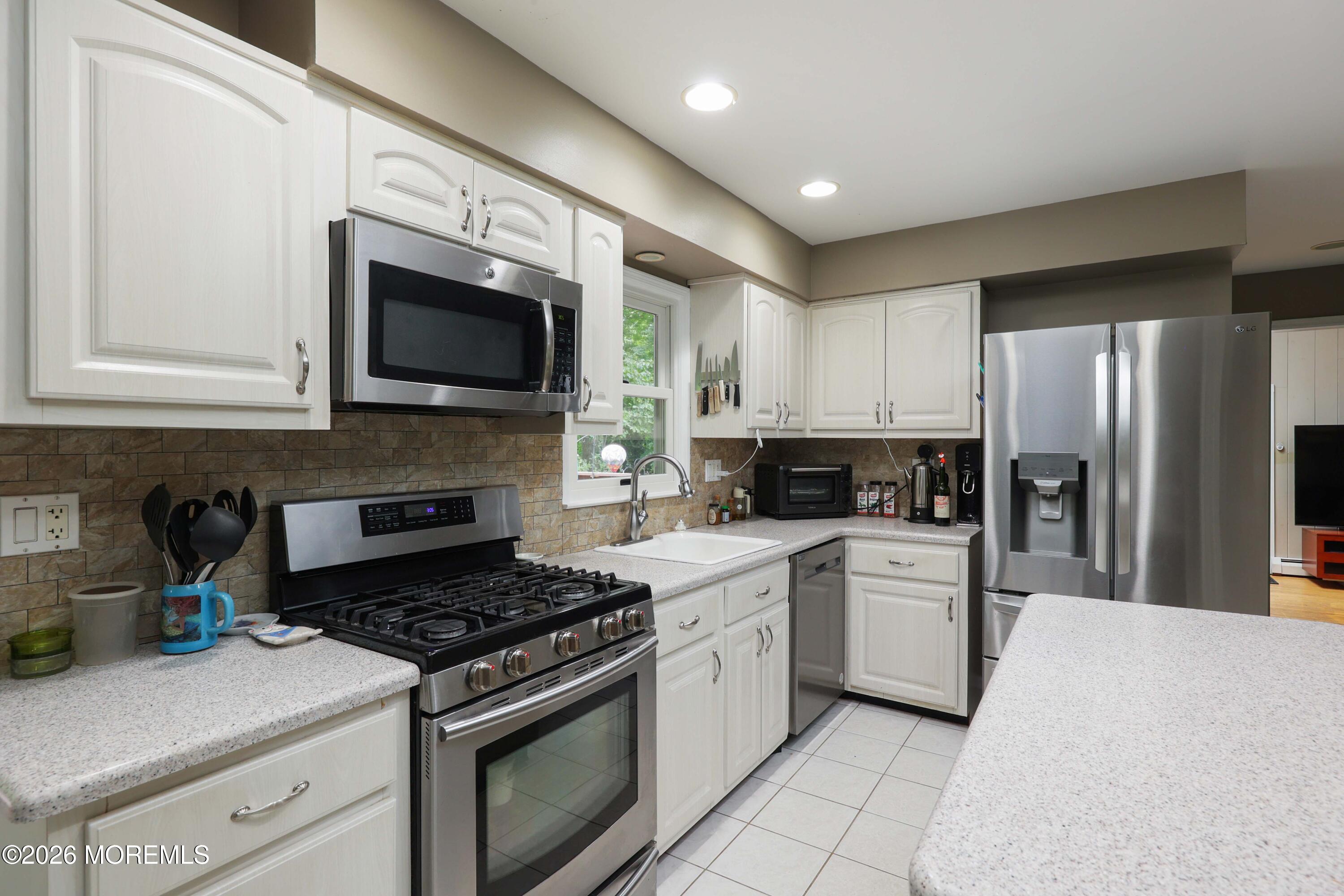 139 Sleepy Hollow Road Middletown, NJ 07748 - Photo 29 of 60 758A7928