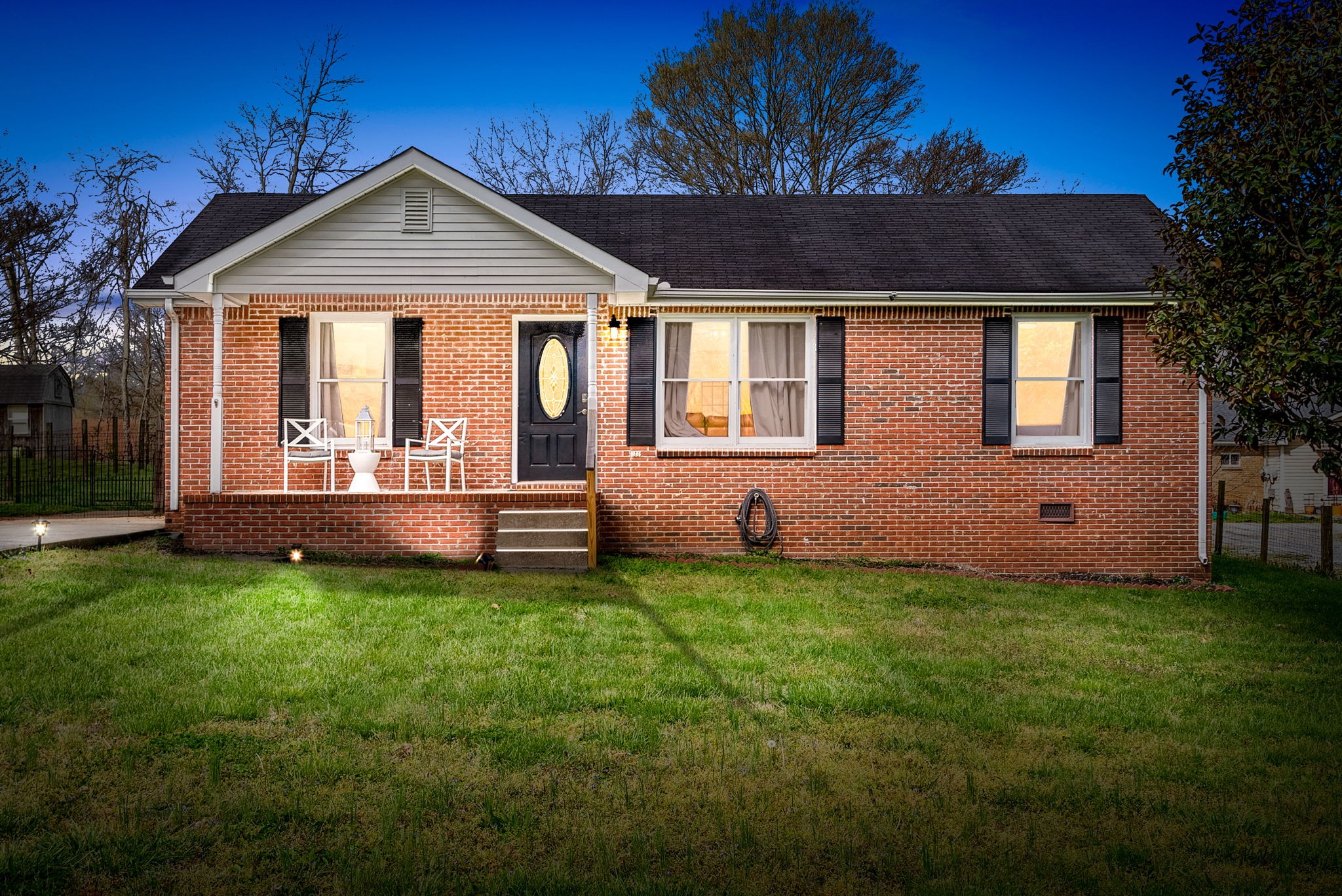712 Ringgold Road Clarksville, TN 37042 - Photo 1 of 17 Gallery Image 1