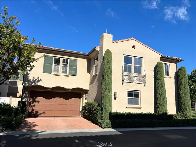 a view of a large white building