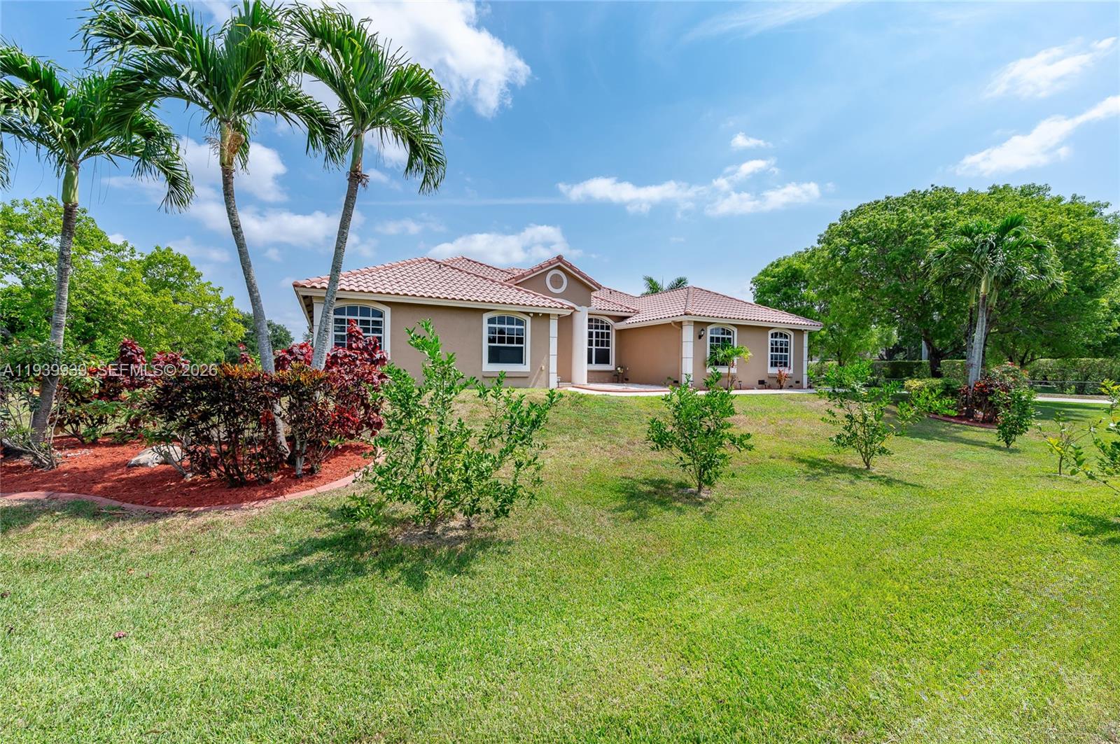 12851 Luray Road Southwest Ranches, FL 33330 - Photo 37 of 43