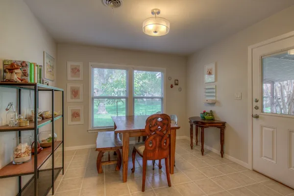 $3,000 | 7608 Delafield Lane, Austin, TX 78752