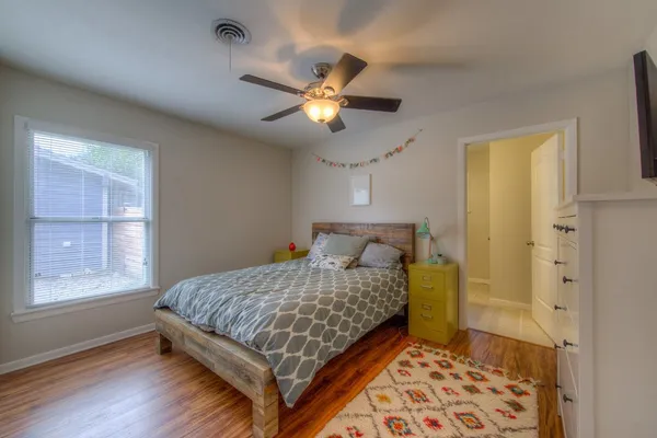 $3,000 | 7608 Delafield Lane, Austin, TX 78752