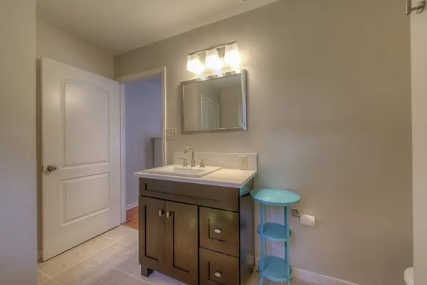 $3,000 | 7608 Delafield Lane, Austin, TX 78752