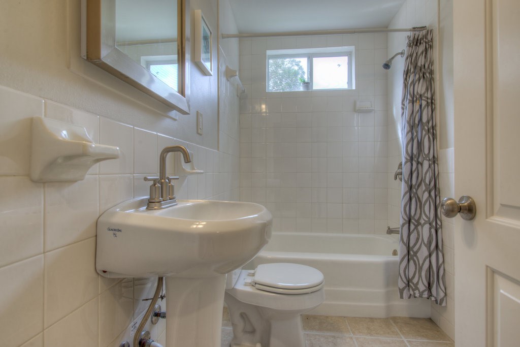 7608 Delafield Lane Austin, TX 78752 - Photo 24 of 33