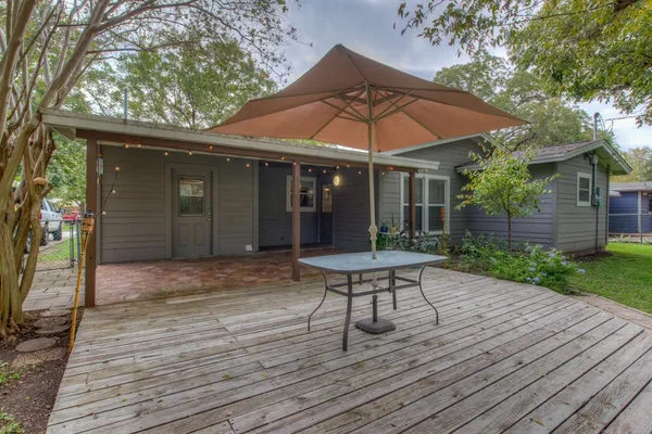 $3,000 | 7608 Delafield Lane, Austin, TX 78752