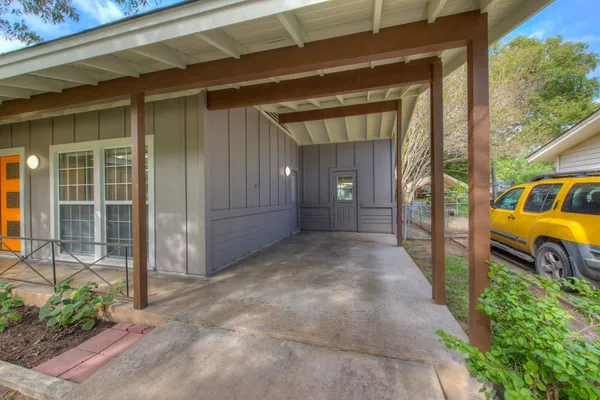 $3,000 | 7608 Delafield Lane, Austin, TX 78752