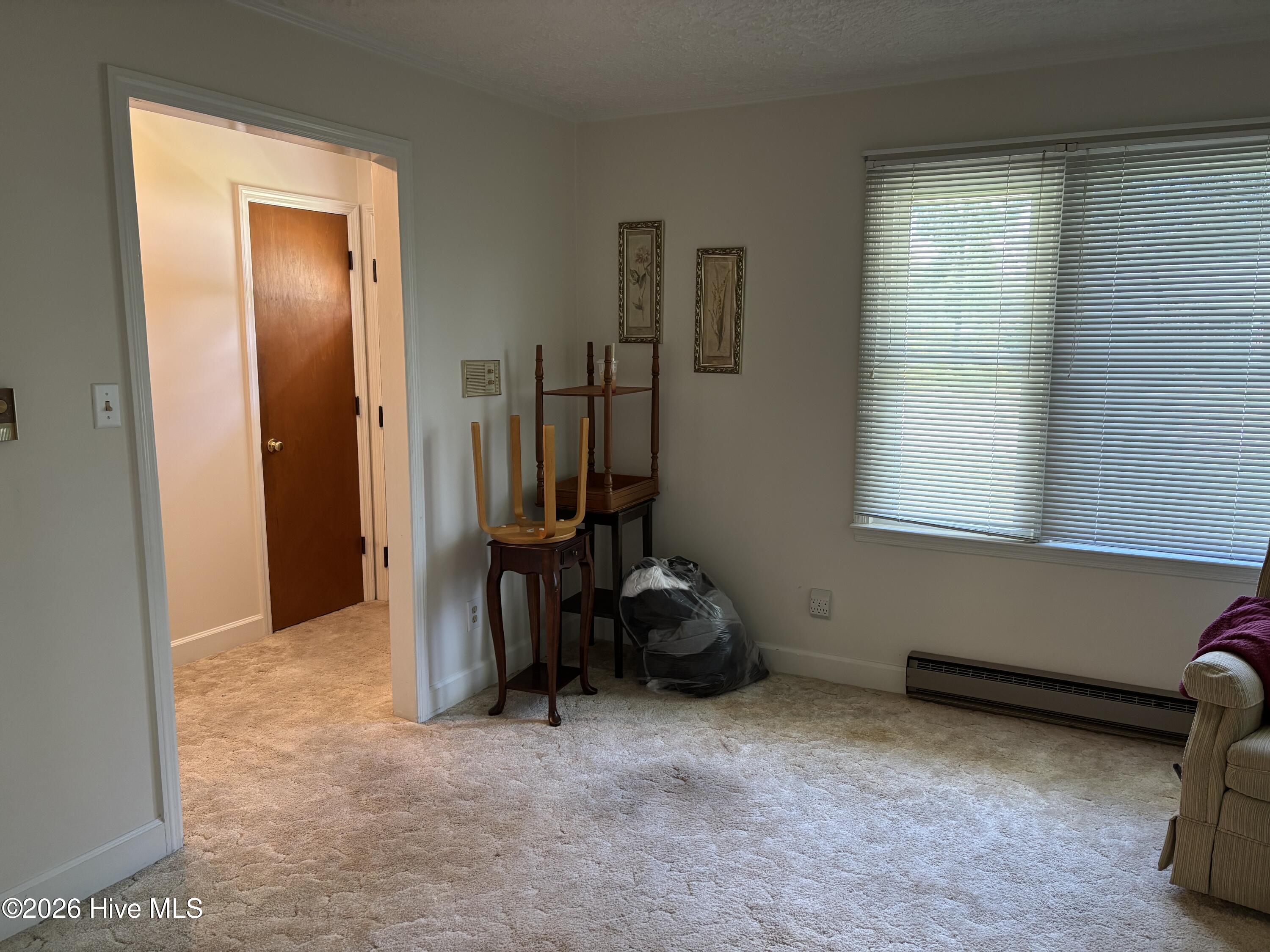 312 Neuse Cliff Road New Bern, NC 28560 - Photo 15 of 56 Living room and foyer